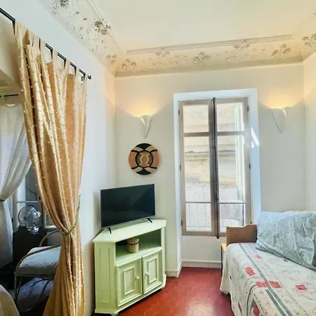 Great In The Heart Of Meynadier Old Neighbourhood ! *